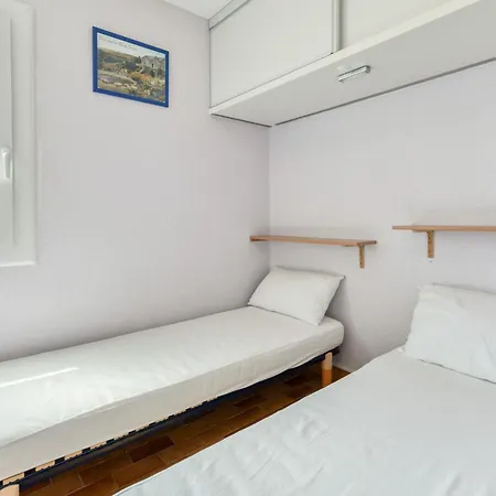 Les Maldives B By Interhome *
